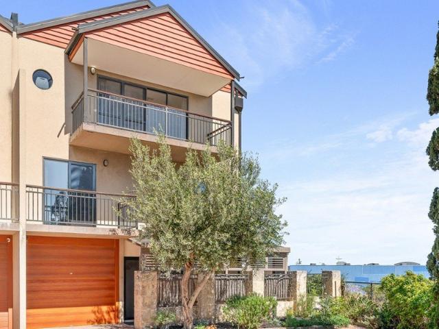 Location Ocean Views Lifestyle It's All Here!