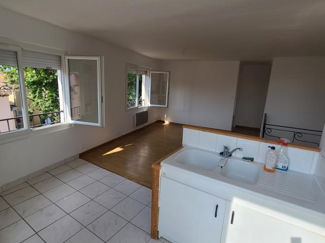 Location OLONZAC Appartement T3 entièrement rénové | Terre du Sud
