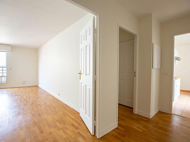 LOCATION PARIS 12 3 PIECES BALCON 68,50m² + Parking