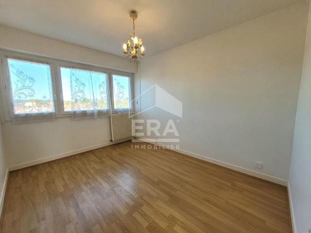 LOCATION PAU CENTRE: Appartement T4 de 105 m² avec garage et 2 balcons