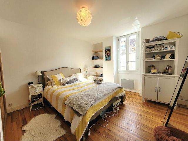 LOCATION PAU Appartement T4 de 80 m² dans une résidence calme avec balcon