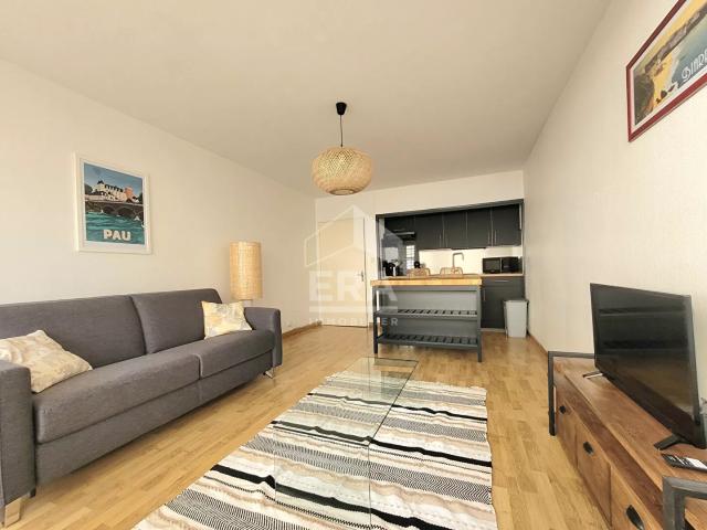LOCATION PAU T1 meublé de 30m² rénové avec balcon