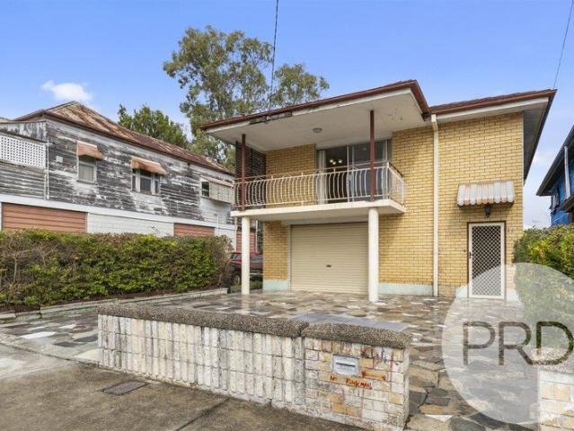 LOCATION PERFECT, YOUR CHOICE, RENOVATE, DEMOLISH & BUILD YOUR DREAM vltre.co/7JffuB