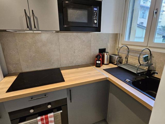 LOCATION PETIT T1 SUR MALAUSSENA A NICE