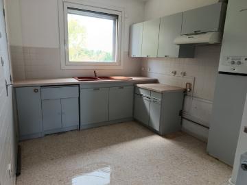 Location PIERRELATTE Appt T3 centre ville Petite copro avec ascenseur Idéal pour personne retraité | HOUBRON IMMOBILIER