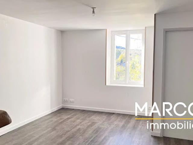 Location Propriété 3 pièces 64 m2 Sainte Feyre