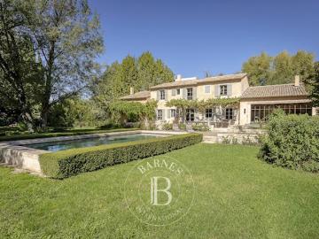Location Propriété 13 pièces 350 m2 Aix en Provence