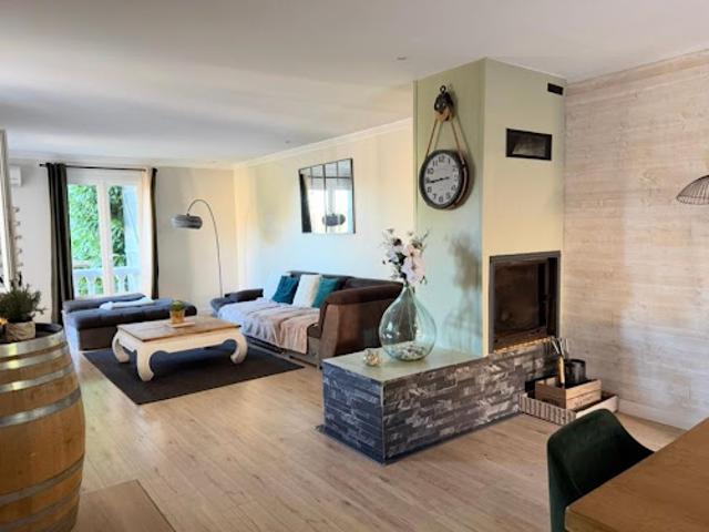 Location Propriété 7 pièces 185 m2 Biguglia