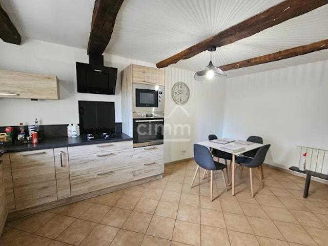 Location Propriété 4 pièces 102.93 m2 Saint Etienne les Orgues