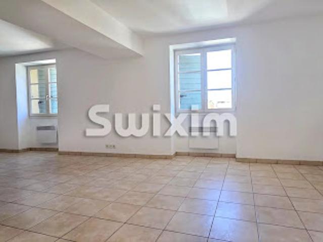 Location Propriété 4 pièces 84.75 m2 Caderousse