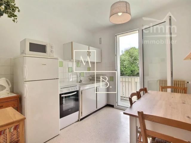LOCATION Prés d'Arènes T3 meublé 53m2 Balcons + Garage + Cave