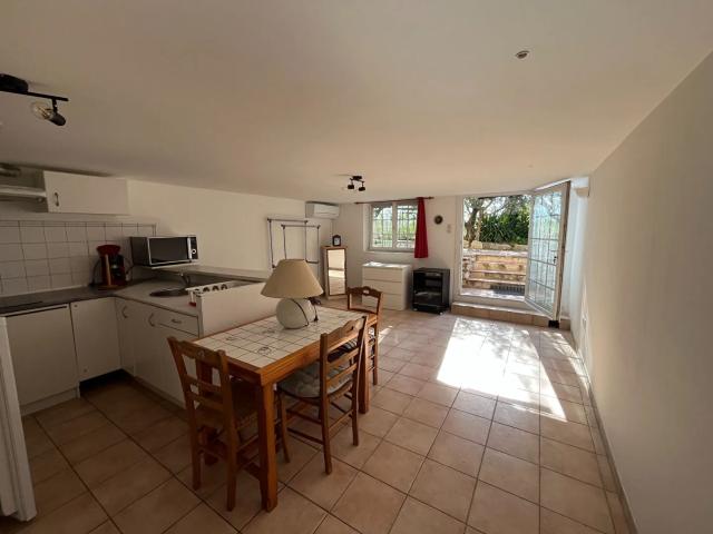 Location Puyricard en campagne LC Gestion vous propose un appartement meublé de type studio de 34 m2, terrasse exposée sud calme