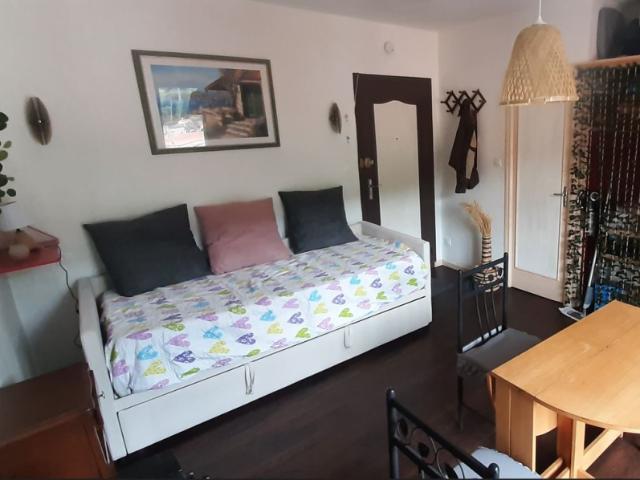 Location REF 00019 STUDIO MEUBLE PROCHE DES COMMODITES PROCHE CENTRE VILLE | Clémenceau Gestion Immobilière