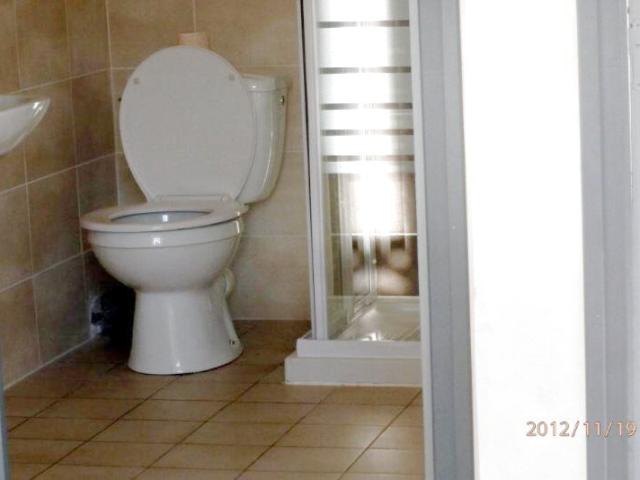 Location Réf 429L ST REMEZE Joli appartement type 2 avec terrasse Exposition Sud Séjour avec coin cuisine. | HOUBRON IMMOBILIER