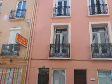 Location REF 5 1 F1BIS RENOVE EN CENTRE VILLE AU 1ER ETAGE | Clémenceau Gestion Immobilière
