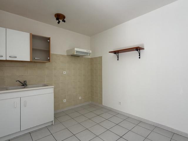 Location SAINT ETIENNE DE FONTBELLON T2 28,23 m² RDC | Agence Delas