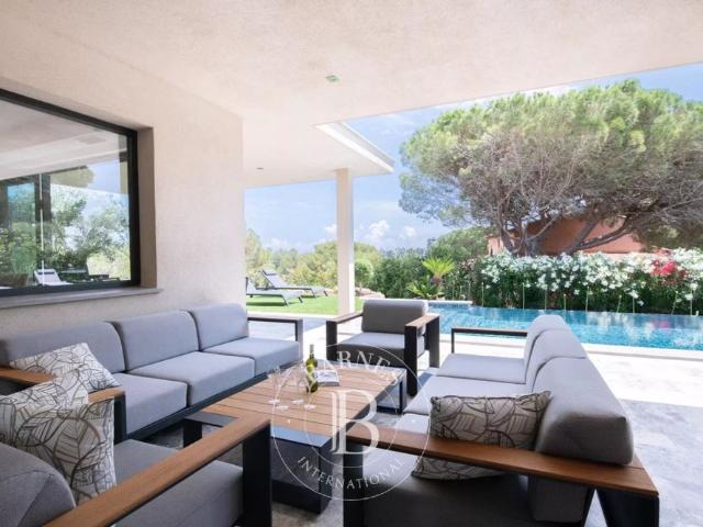 LOCATION SAISONNIÈRE LA NARTELLE VILLA MODERNE APERÇU MER 5 CHAMBRES