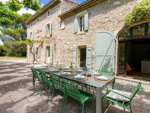location saisonnière mas 7 Pièce s