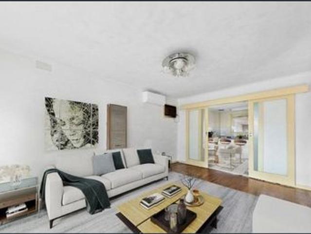Location, Space & Convenience – 42 Jamieson Street