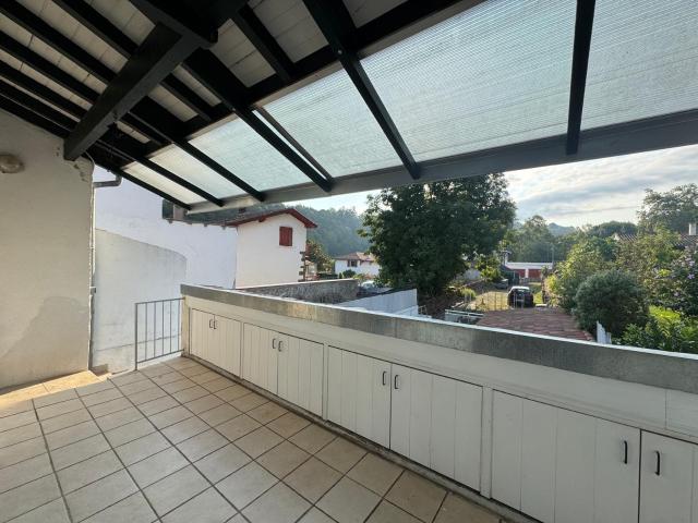 Location Spacieux T4 au centre de Saint Jean Pied de Port | ERLEA IMMOBILIER