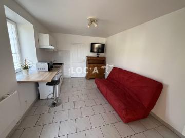 Location Studio 16 m² à Saint Priest 610 ¤ CC /mois