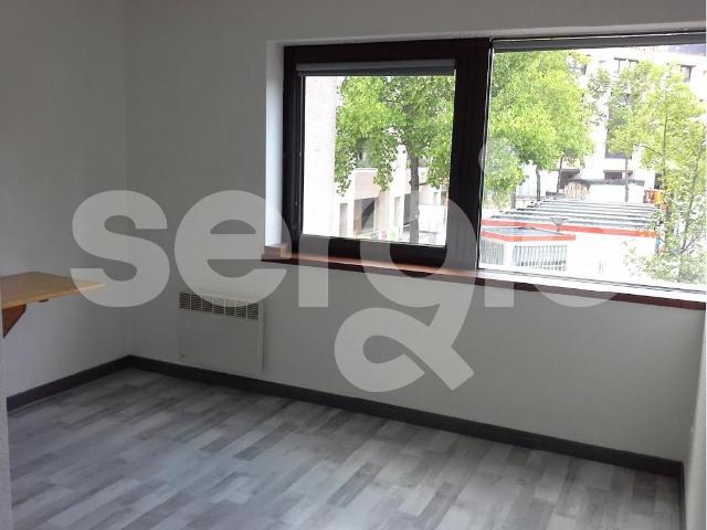 location studio 18 m² orleans 45000