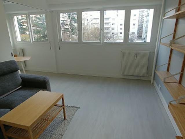 Location Studio 1 pièce 30 m2 Guidel