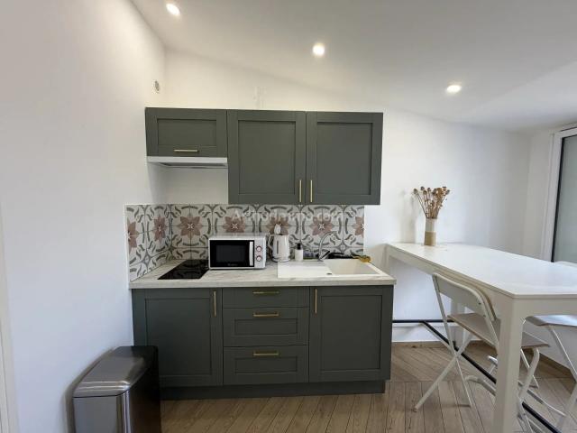 Location Studio 1 pièces 16 m2 à Martigues
