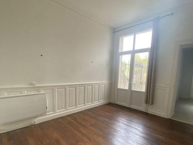 Location studio 24 m2 Tours centre