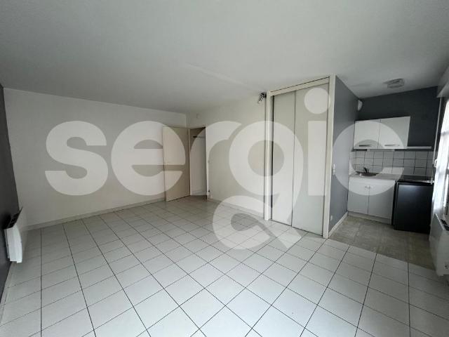 location studio 27 m² amiens 80000