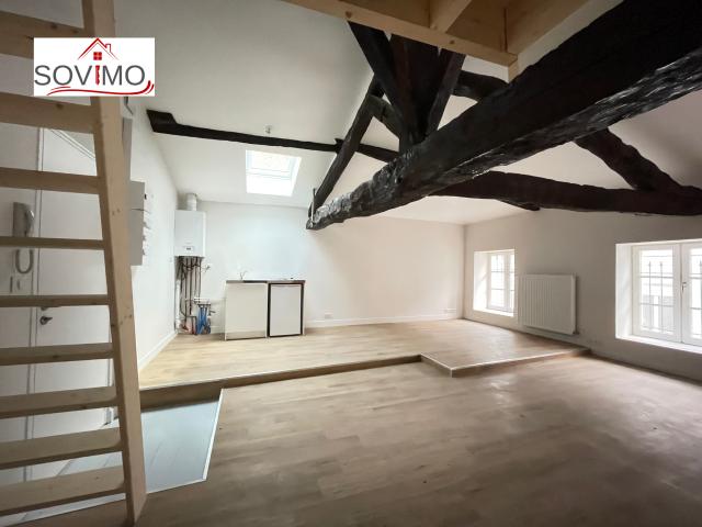 Location studio Confolens 1 pièce 48.15m² 452€