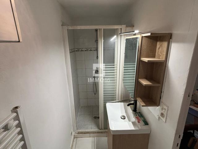 Location studio Cahors 46000, 25m². STU DUB BER
