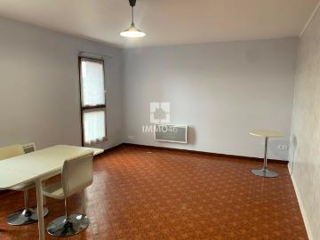 Location studio Cahors 46000, 34m², 1 pièces. STU ANG MER