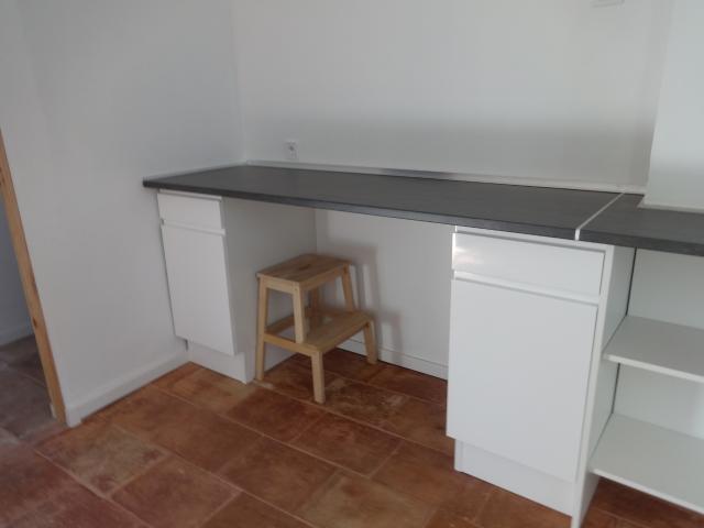 Location STUDIO CENTRE VILLE TOUTES CHARGES COMPRISES PROVISIONNÉES MENSUELLEMENT LIBRE AU 09/08/2026