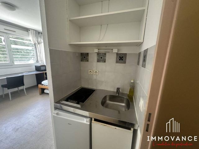 Location studio de 18,27m² à central fac proche arceaux