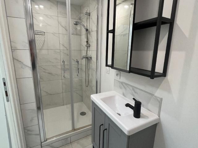 LOCATION STUDIO OULLINS