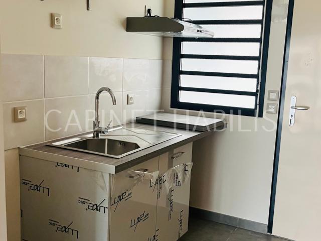 Location studio Les trois mares 1 pièce 22.48m² 412.8€ | Cabinet Habilis