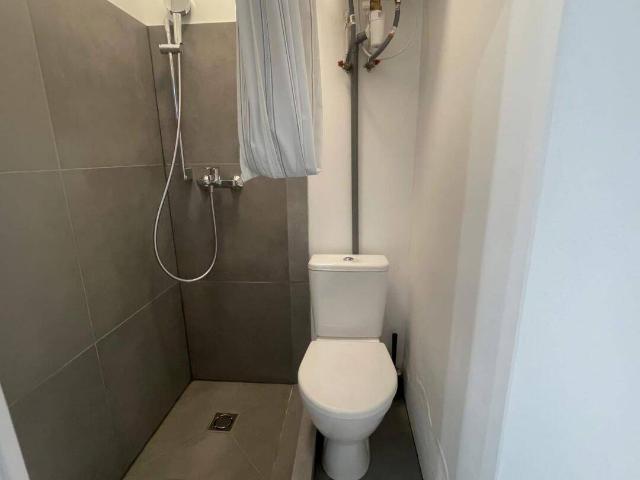 LOCATION STUDIO MODERNE ET LUMINEUX DE 13 m² À PORT SAINT LOUIS DU RHÔNE