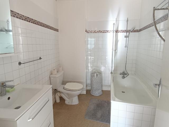 LOCATION STUDIO MEUBLE MEDIATHEQUE 27.51 m²