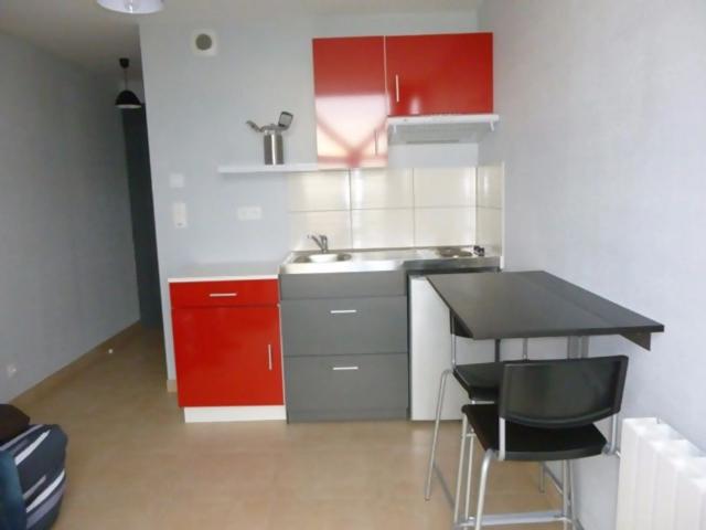 Location: studio meublé à l'année à Granville