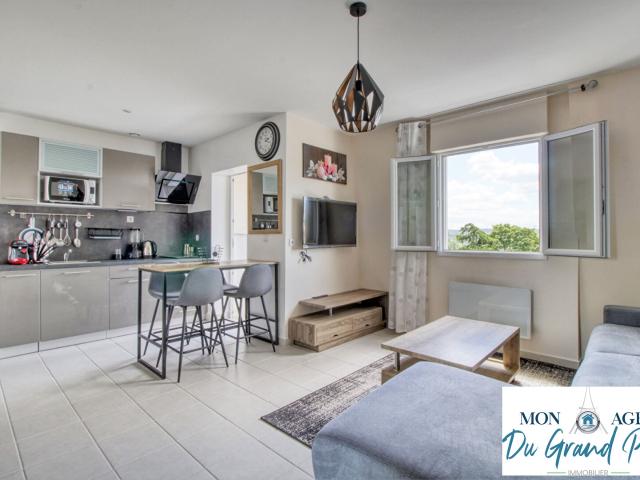 Location studio meuble de 28.70 m2 + balcon a Palaiseau proche Massy Plateau de Saclay