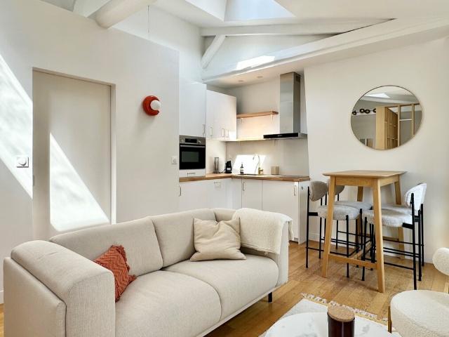 Location studio meublé de 32 m2 Cité Monthiers à Paris