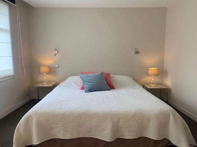 Location studio meublé de 42 m2 rue du Faubourg Saint Honoré à Paris