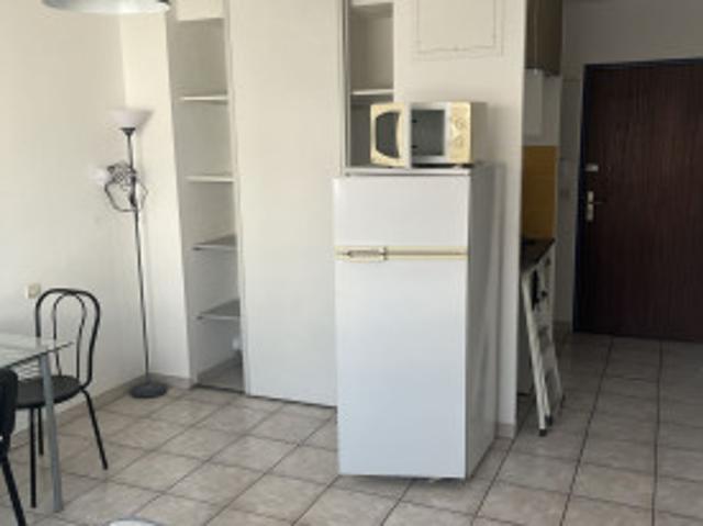 location STUDIO MEUBLÉ PROCHE LYCÉES ARAGO ET BON SECOURS