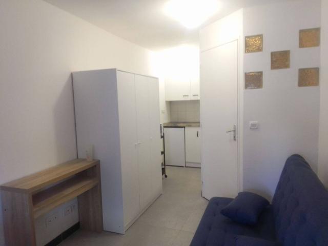 Location studio meublé réservé étudiant e