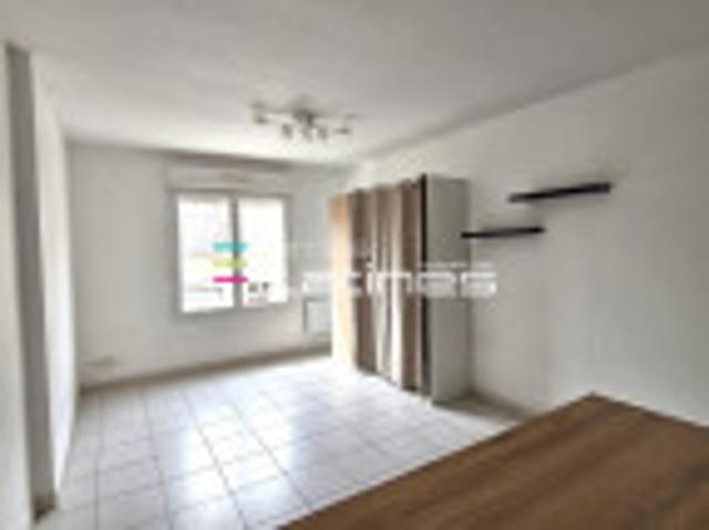 Location studio Nimes, 24m² 1 pièce 460€ Gard