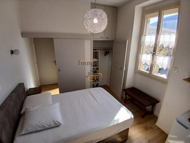Location studio Saint Affrique 1 pièce 20m² 330€ | Hubert Peyrottes Immobilier