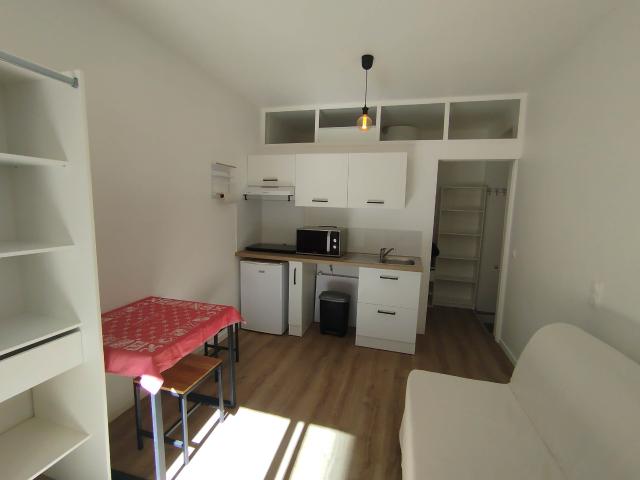 Location studio Paris 1 pièce 16.25m² 750€ | Auburtin Immobilier