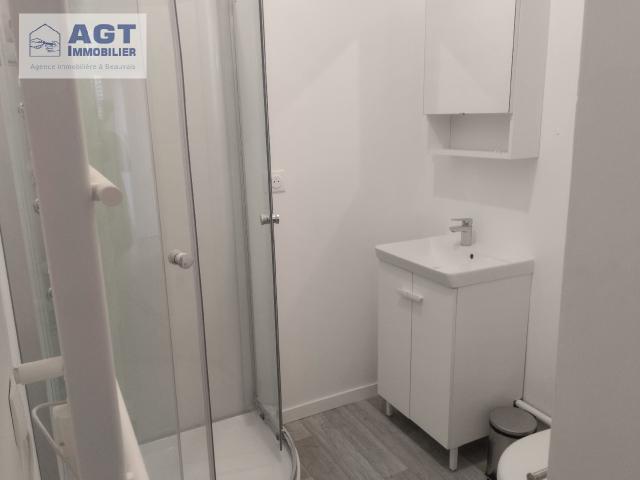 LOCATION STUDIO QUARTIER ST JUST DES MARAIS
