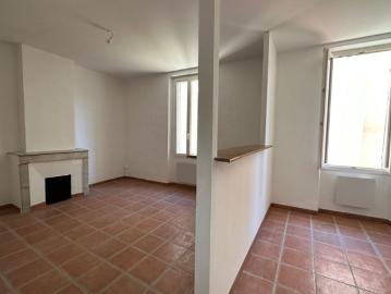 Location Studio rénové e Marseille 5ème